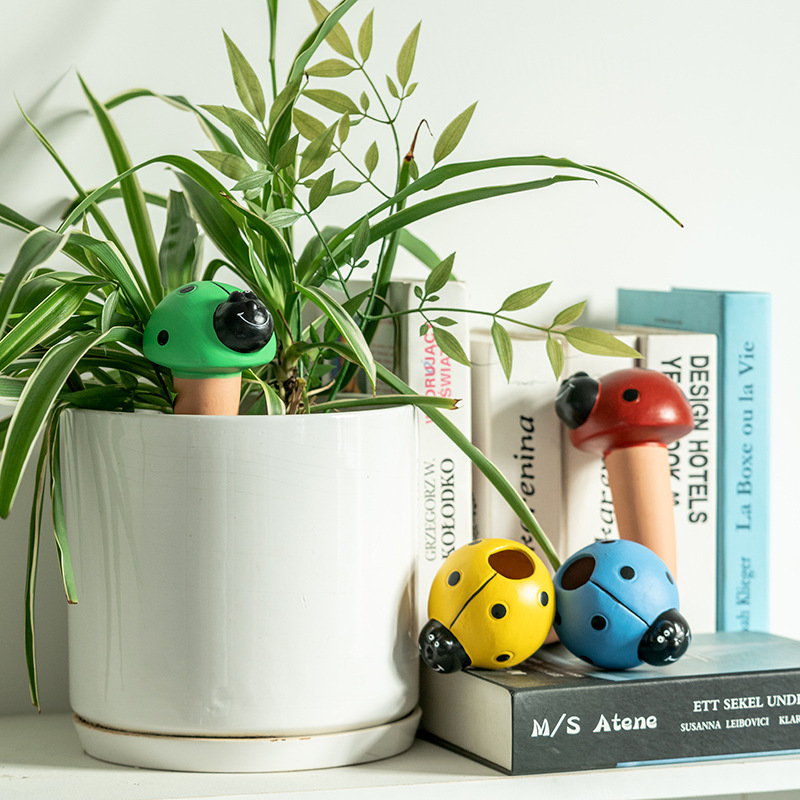 Alat Penyiram Tanaman, Penyira - Self Watering Insert ulasan dan harga
